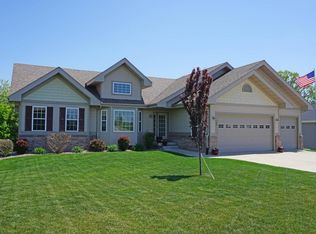 125 Chapel Hill Dr, Johnson Creek, WI 53038