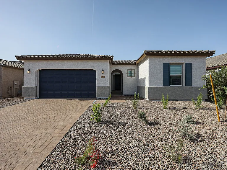 7850 W Hide Trl — Photo 1