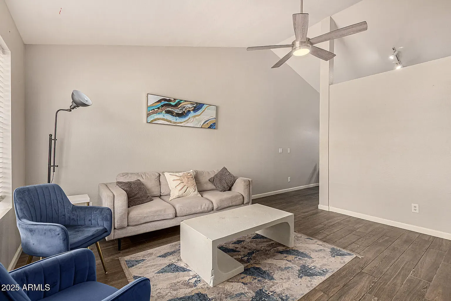 2 bed, 840 sqft, $1,600 — Photo 4