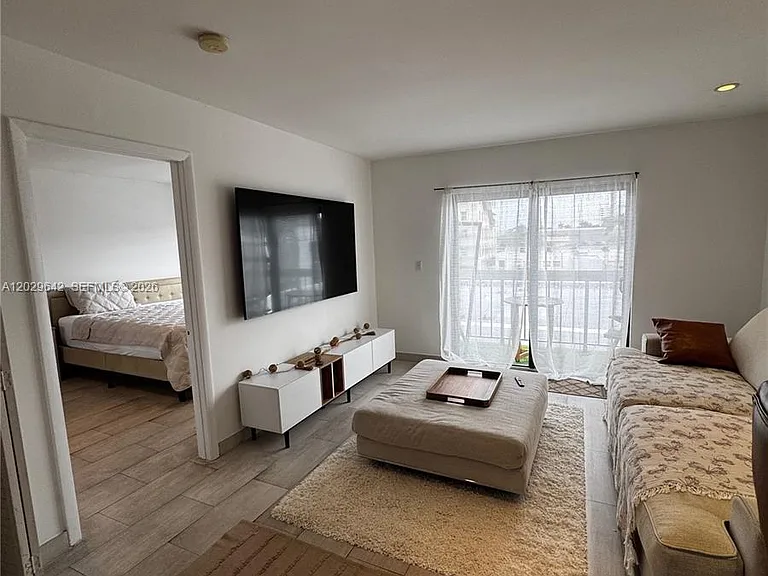 1617 Jefferson Ave #Penthouse 3 — Photo 1