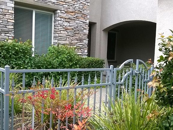 3rd image of 1395 Standish Cir