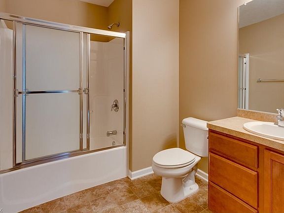 3rd image of 6712 Bayside Dr Unit 4