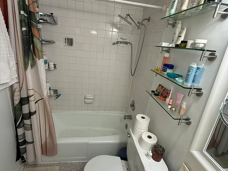220 N Saint Asaph St #1 — Photo 11