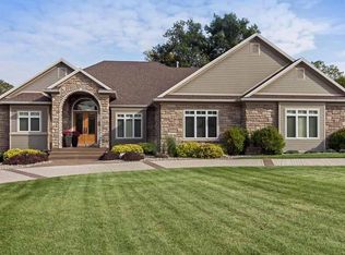 62859 Sunset Dr, Nevada, IA 50201