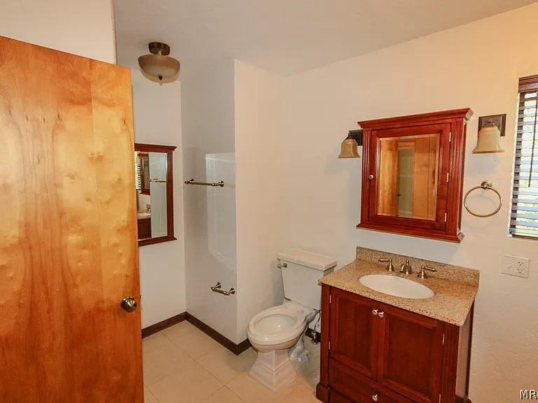1772 Columbine Dr — Photo 24