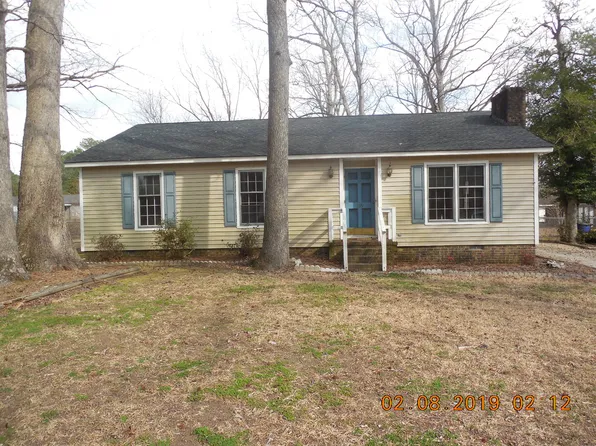 309 Oak Forest Dr, Rocky Mount, NC 27803
