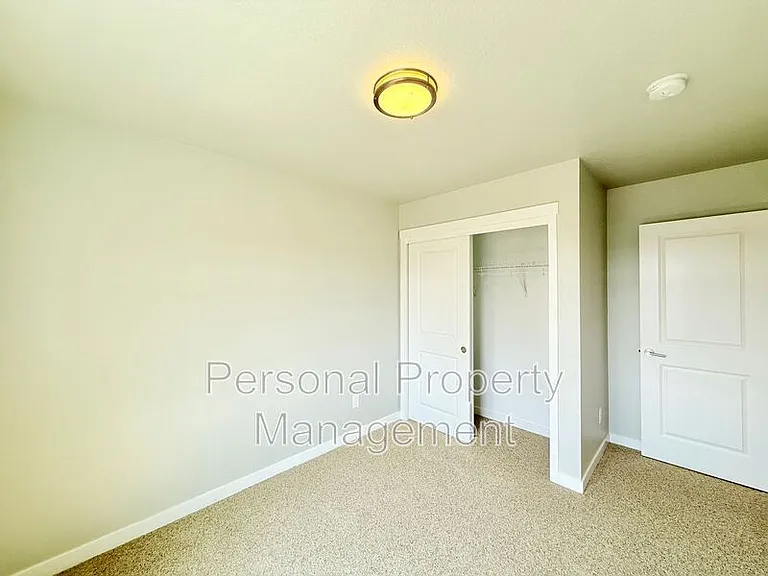 417 NE Repass Rd #2 — Photo 20