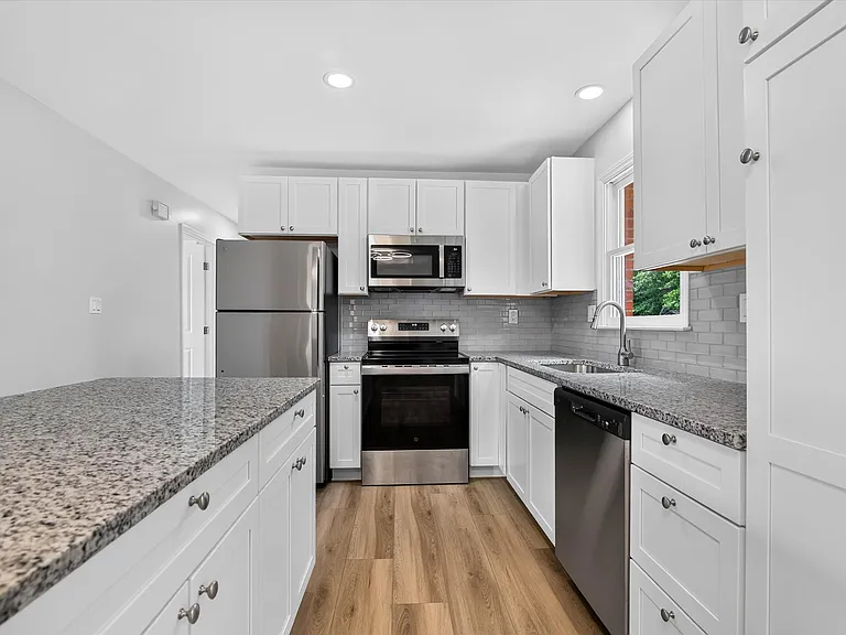 912 Kearney Dr — Photo 10