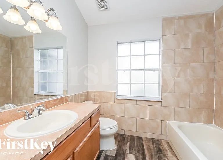 1136 Creek Woods Cir — Photo 9
