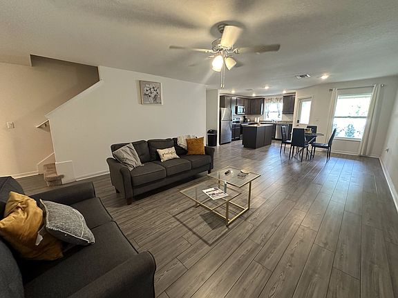 2nd image of 1564 Wynford Cir