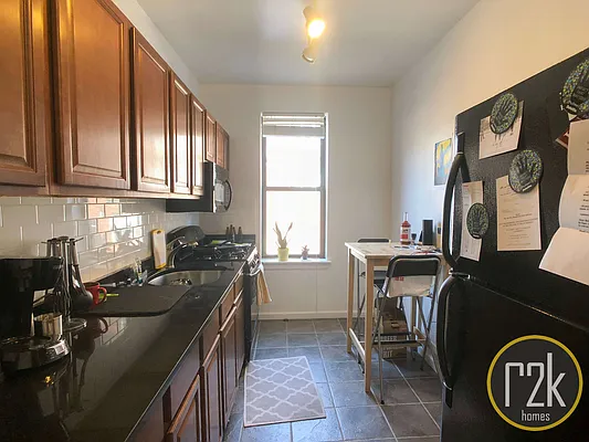 Rented by Realty 2000 Corp | media 19