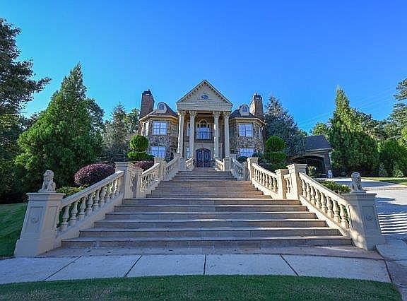 3rd image of 125 Aster Cir