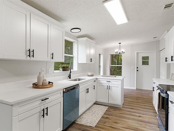 3rd image of 20645 STEWART ROAD