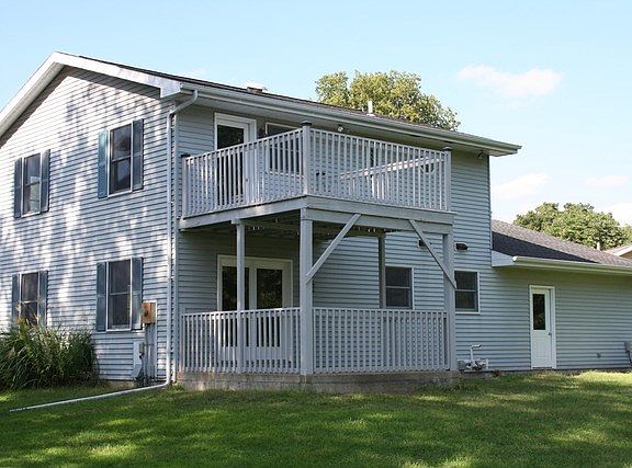 2nd image of 202 Carriage Dr