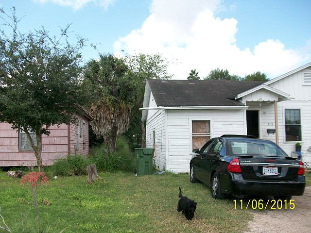 2nd image of 2103 E 19th St