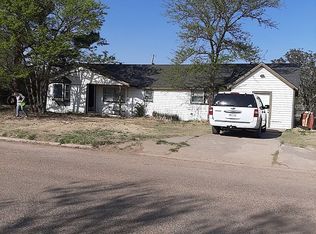 408 Hazel Ave, Panhandle, TX 79068