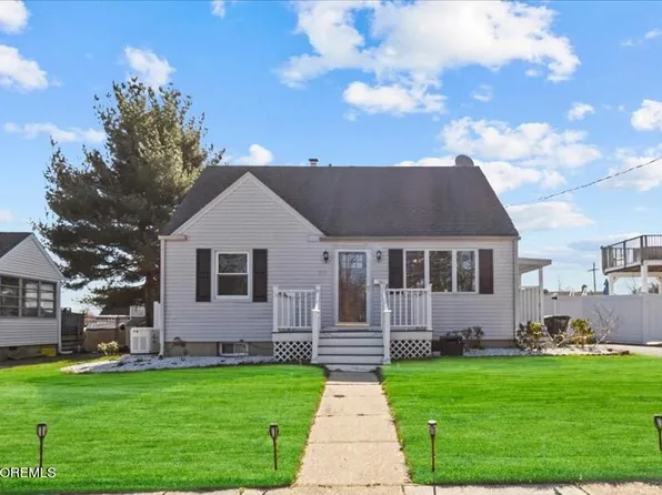 93 Barkalow Avenue, Freehold, NJ 07728