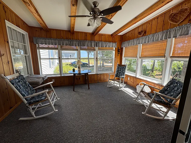 72 Oceanside Dr — Photo 10