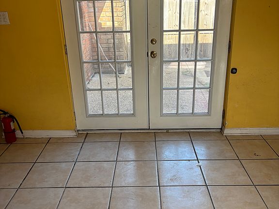 2nd image of 11442 Zenith St