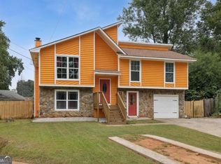 5195 Paisley Ct NW, Lilburn, GA 30047
