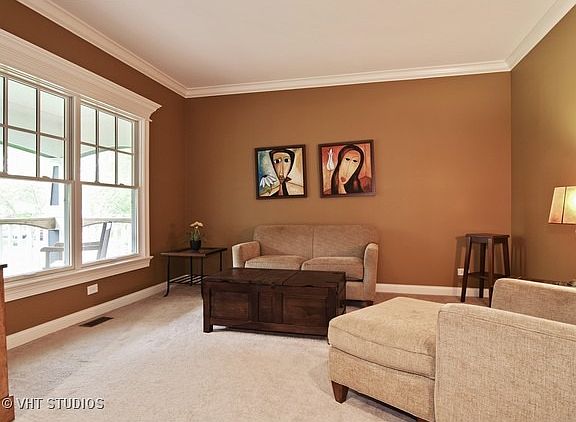 3rd image of 30 E Woodworth Pl