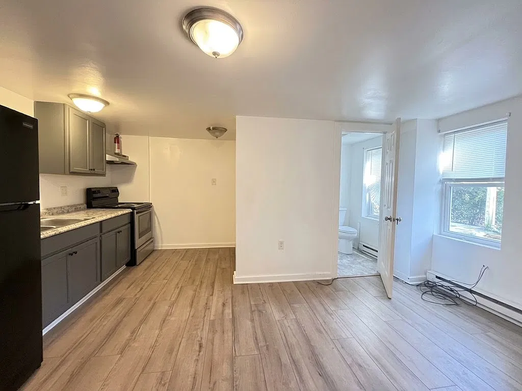 110 East Market Street - 1 — Photo 3
