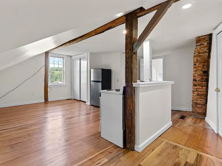 22 Winthrop St #5 — Photo 3