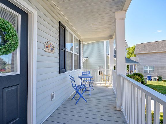3rd image of 303 Laurel Hill Ln