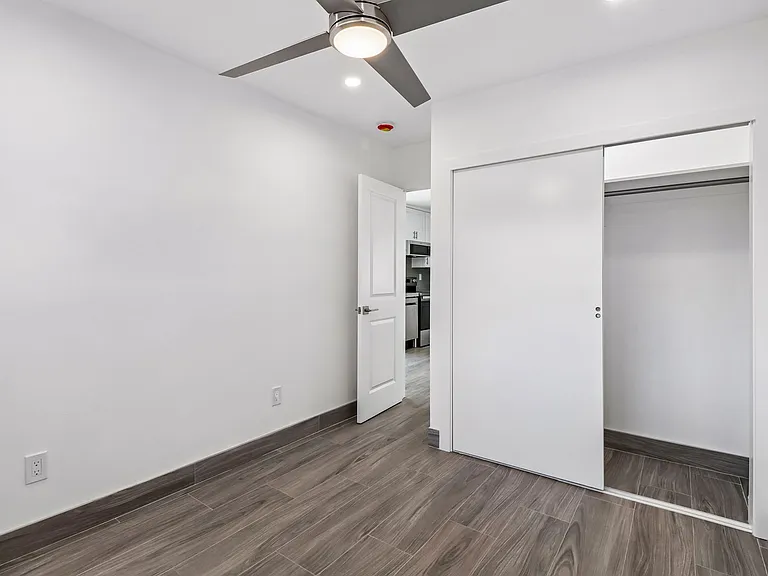 Garrison Townhome Apartments — Photo 17