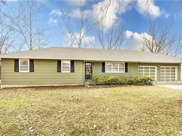 955 Harr Grove Rd, Peculiar, MO 64078