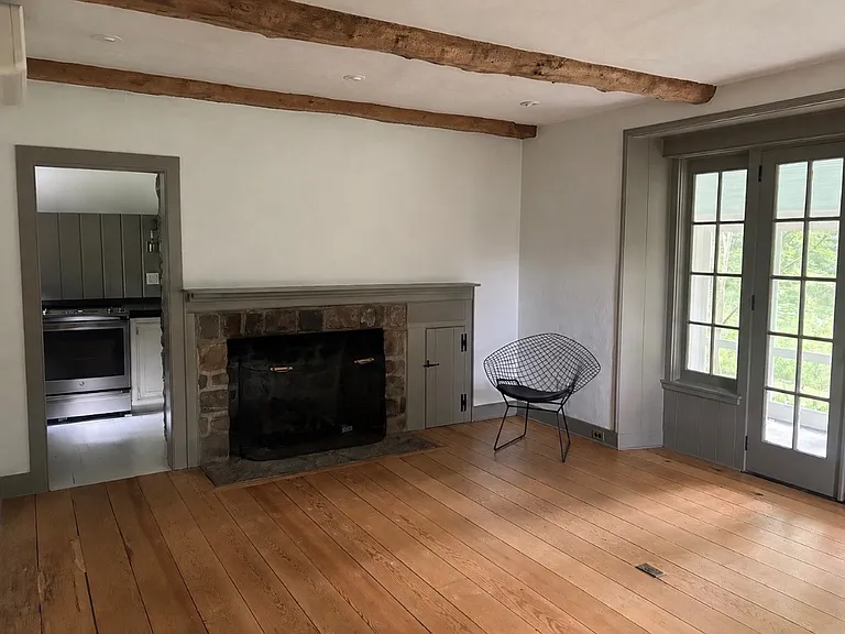 Creekside Dr — Photo 16