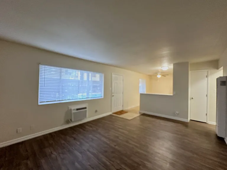 Lincoln Courtyards at 531 Glendora Avenue — Photo 29