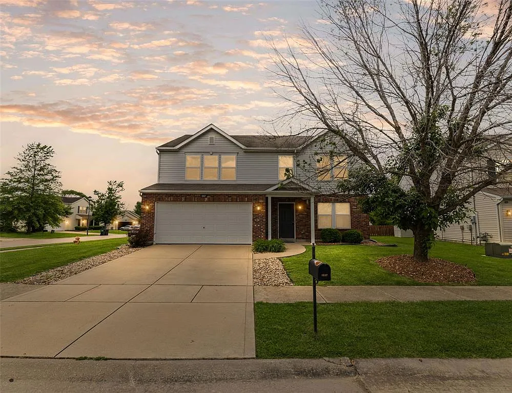 1557 Autumn Lakes Ln photo 1