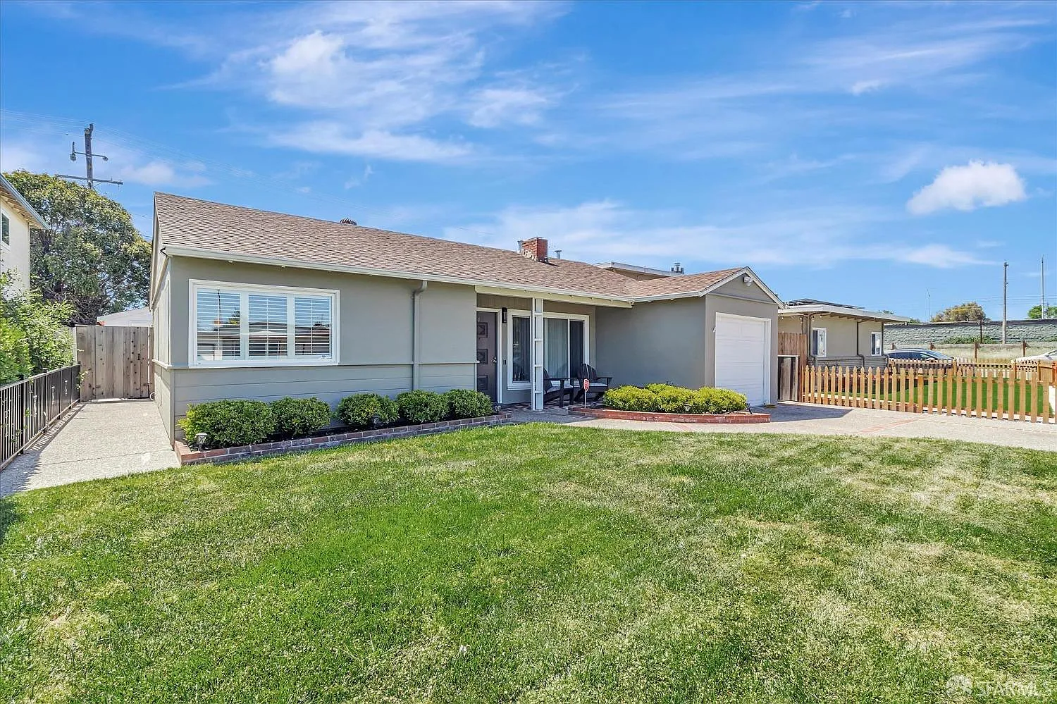 1308 Royal Ave photo 1