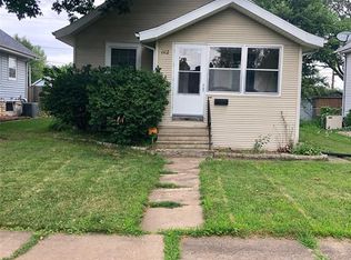 1112 C Ave NW, Cedar Rapids, IA 52405