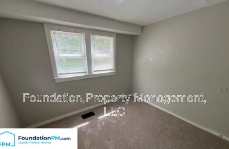 701 E Alston Ave — Photo 17