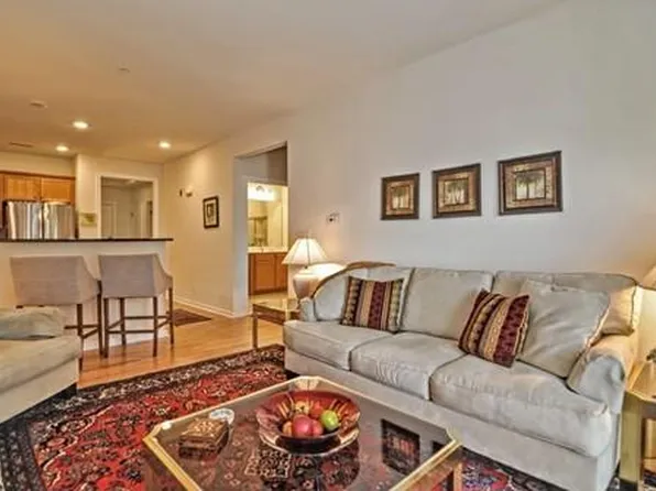 13 Morgan Dr Unit 307, Natick, MA 01760