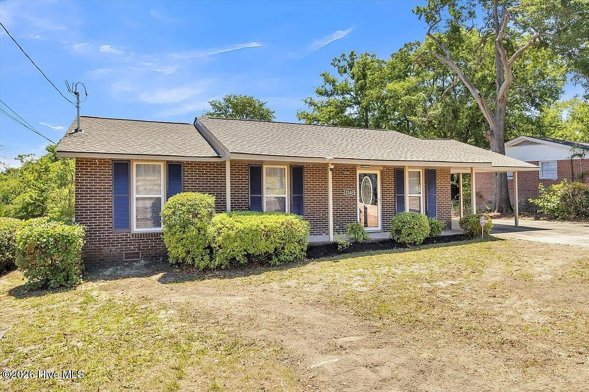 Building Photo - 2240 Walden Dr