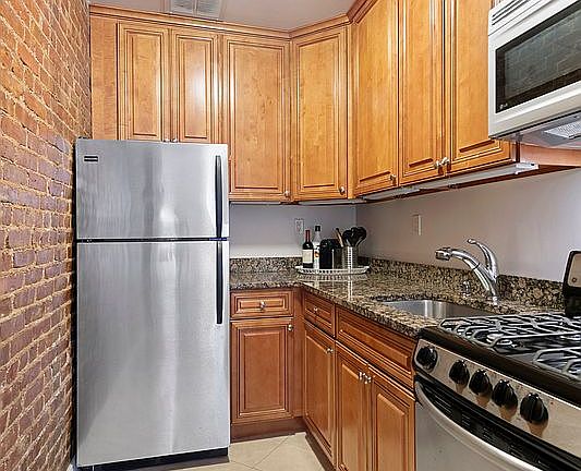 4th image of 56 W 82nd St APT 16