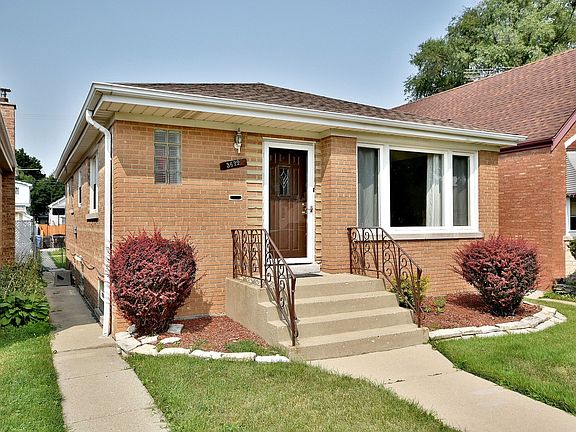 2nd image of 3622 N Oconto Ave