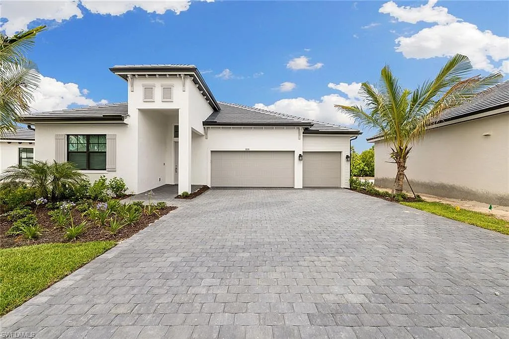 4 bed, 3.0 bath, 2725 sqft, $22,000 — Photo 2