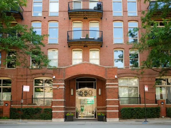 550 N Kingsbury St APT 111, Chicago, IL 60654