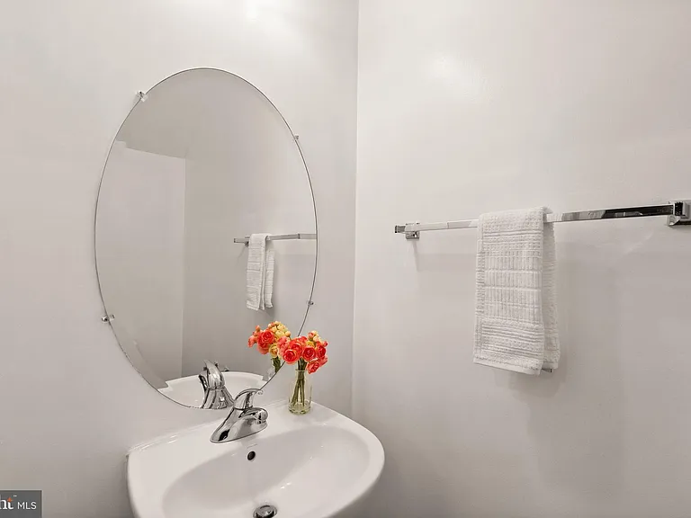 242 N Summit Ave #21 — Photo 24