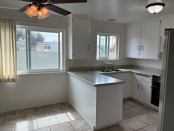 2nd image of 3134 Lincoln St APT C
