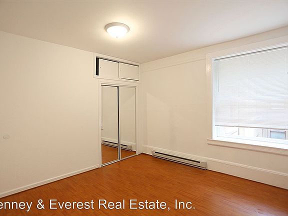 3rd image of 660 Bush St APT 208