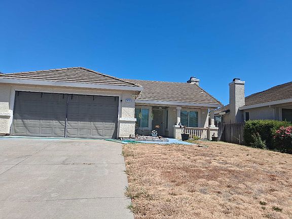 2nd image of 8455 Amaryllis Ct