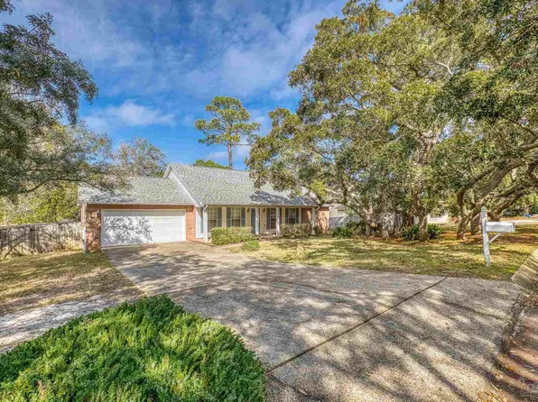 2818 Oak Ridge Dr, Gulf Breeze, FL 32563