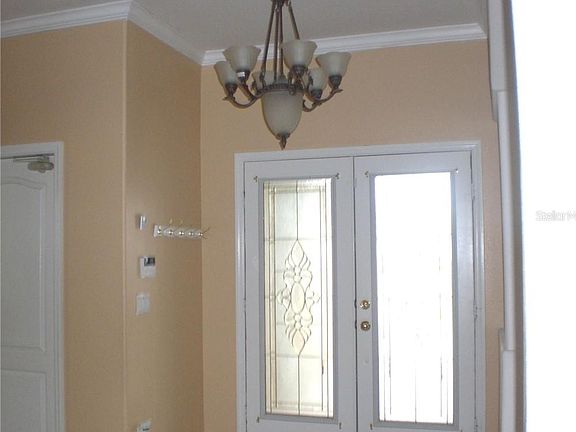 2nd image of 2615 Lakemoor Dr #Xi