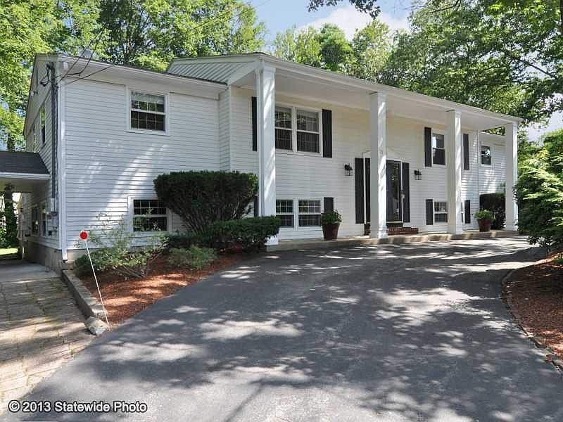 71 S Comstock Pkwy, Cranston, RI 02921 Zillow