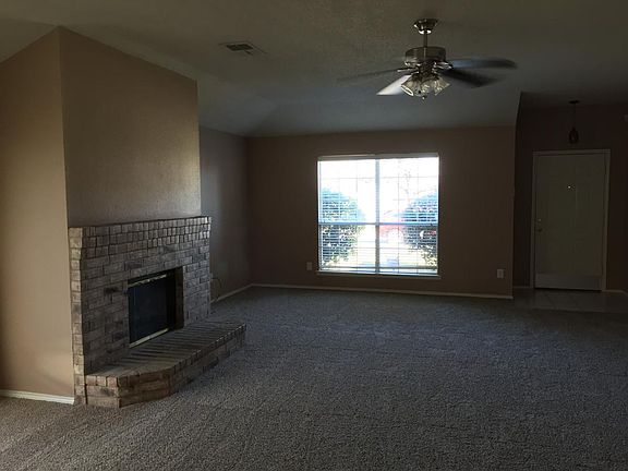 2nd image of 913 Topaz Dr